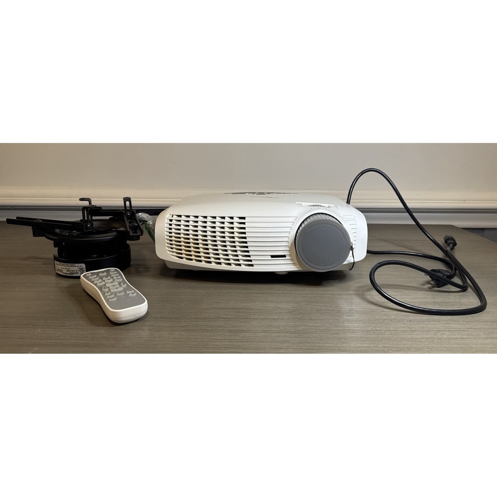 Optoma HD20 1080p Home Theater Projector Bundle w/ Remote & Mount - Needs Lamp